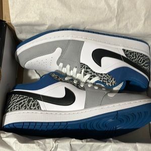 Air Jordan 1 Low SE brand new size 10